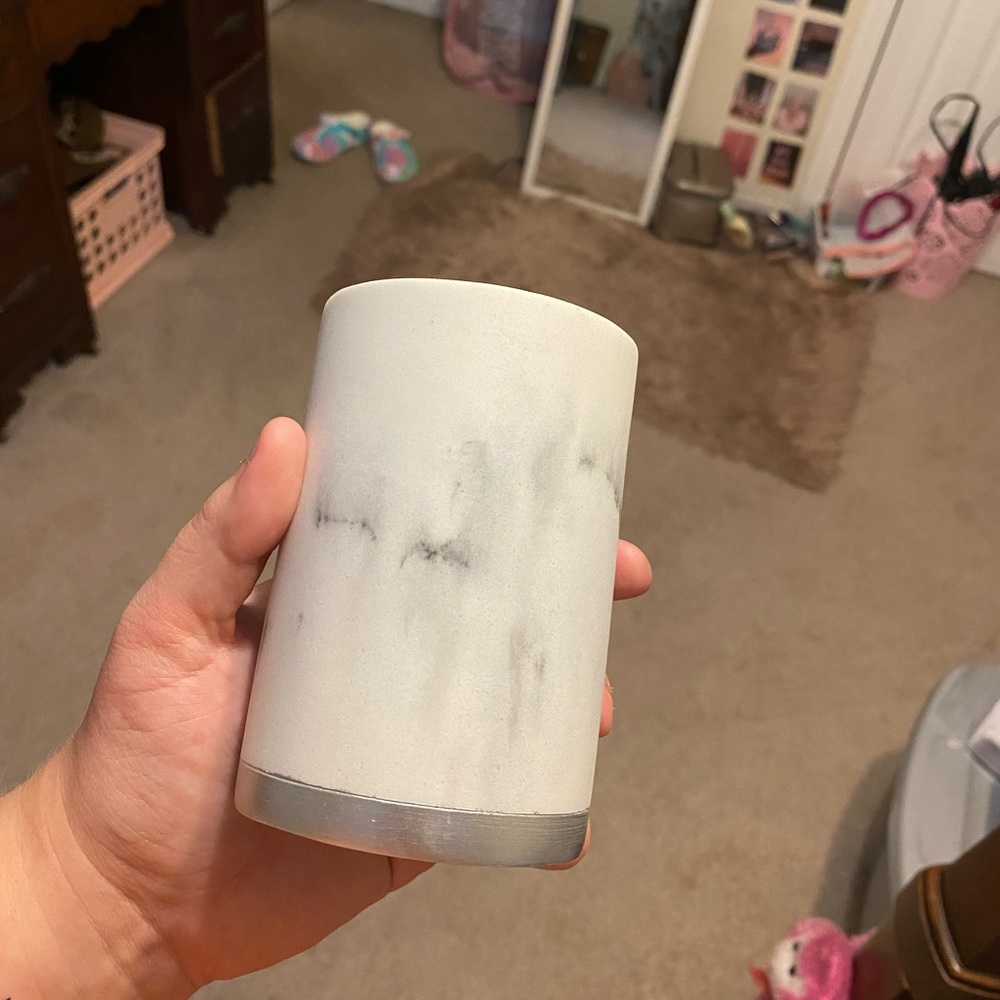 Marbled cup for q-tips or makeup brushes